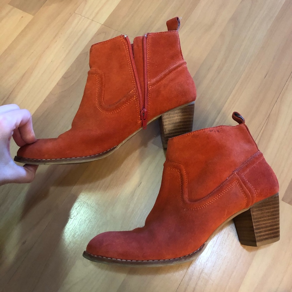 Via Spiga Orange Suede Boots 🍊